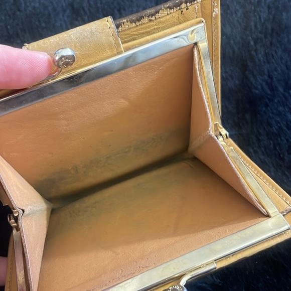 Celine Wallet! - Picture 5 of 6